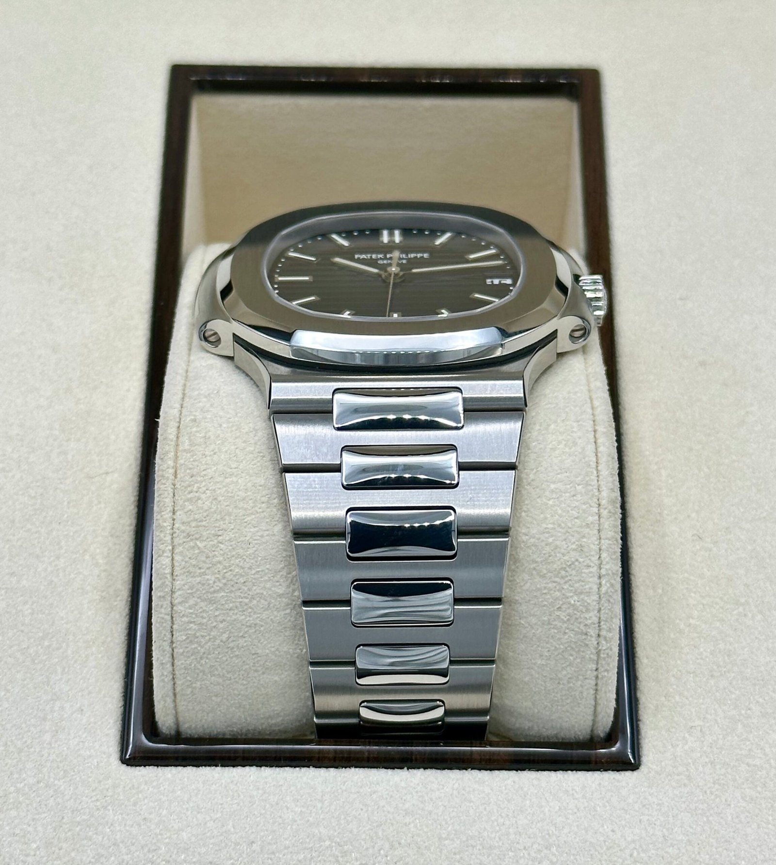 Patek Philippe 40mm 5711/1A-010 Nautilus Stainless Steel Blue Dial - Image 3