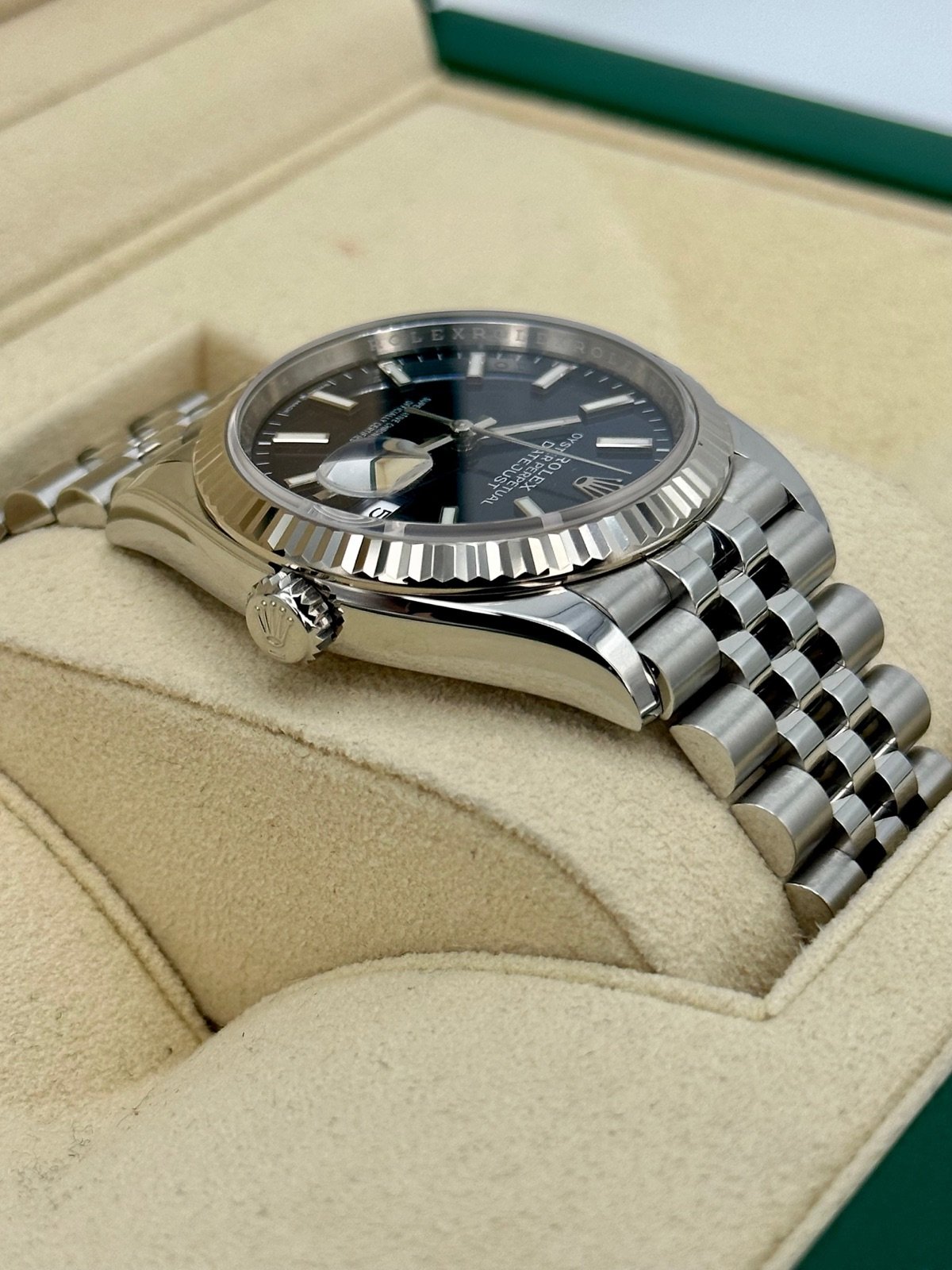 2022 Rolex Datejust 36mm 126234 Jubilee Blue Dial - Image 8