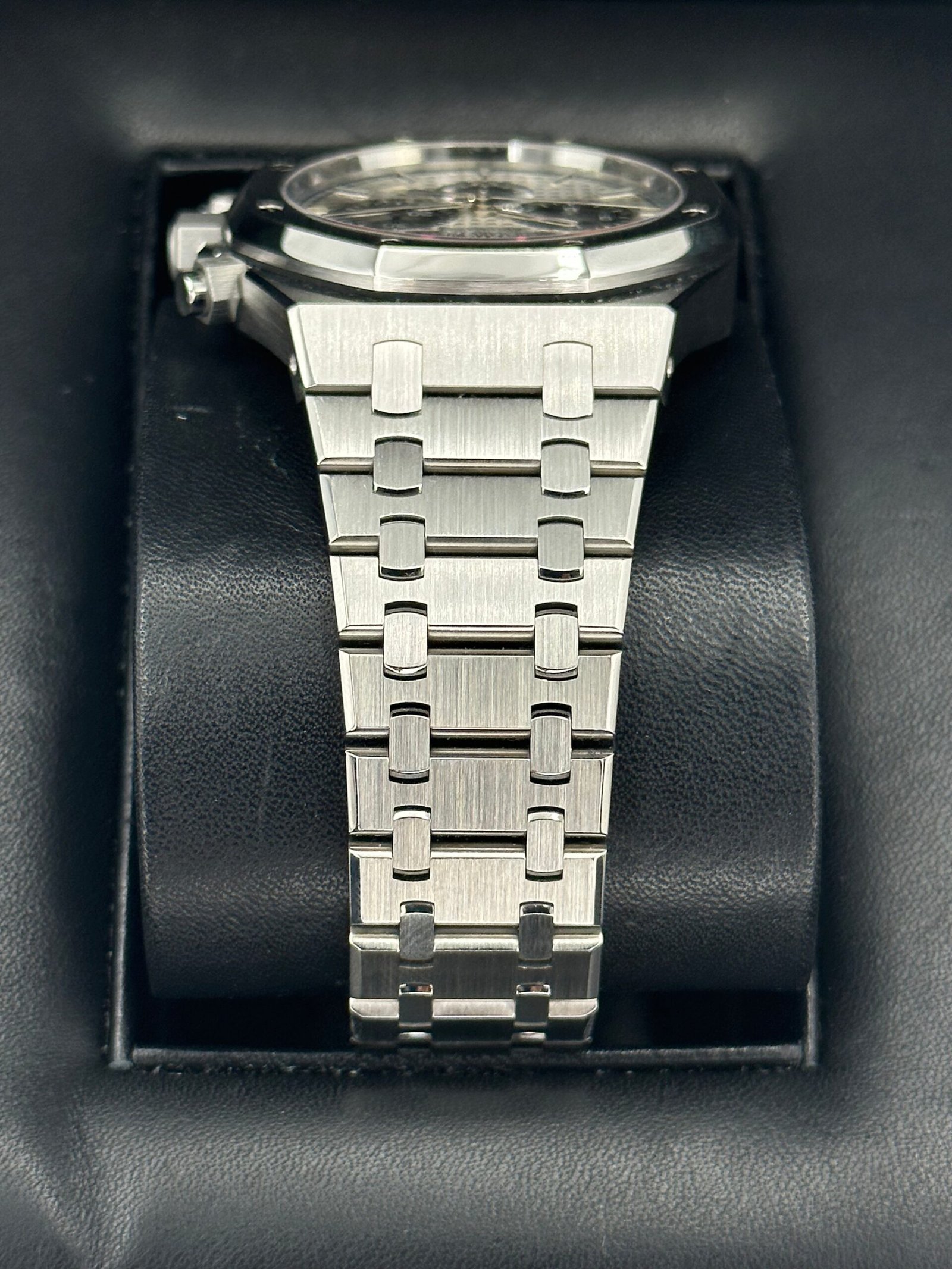 2021 Audemars Piguet Royal Oak 41mm 26331ST Chronograph Panda - Image 4