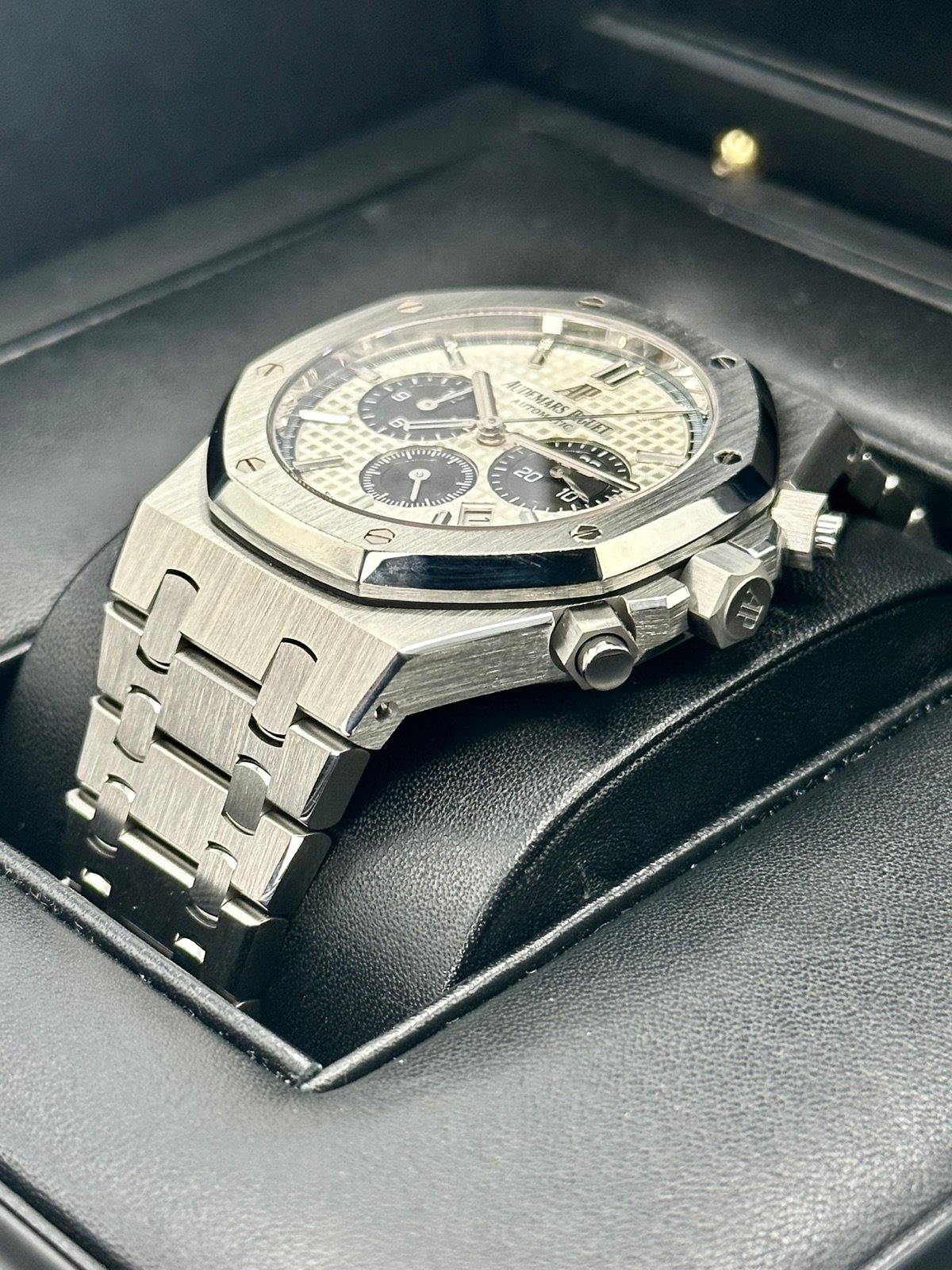 2021 Audemars Piguet Royal Oak 41mm 26331ST Chronograph Panda - Image 5