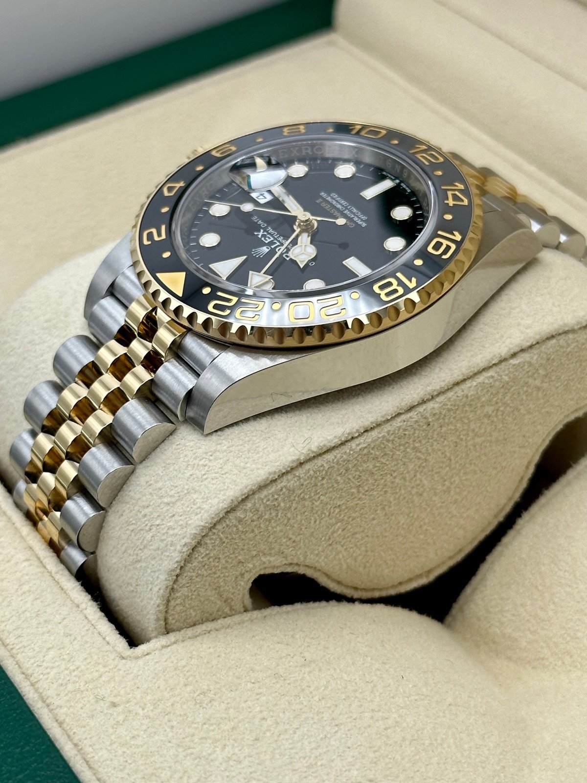 2023 Rolex GMT-Master II 40mm 126713GRNR Two-Tone Jubilee Black Dial (Unworn) - Image 7