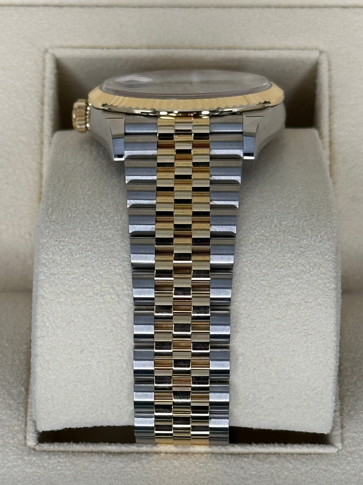 2024 Rolex Datejust 36mm 126233 Two-Tone Jubilee Wimbledon Dial (Unworn) - Image 4