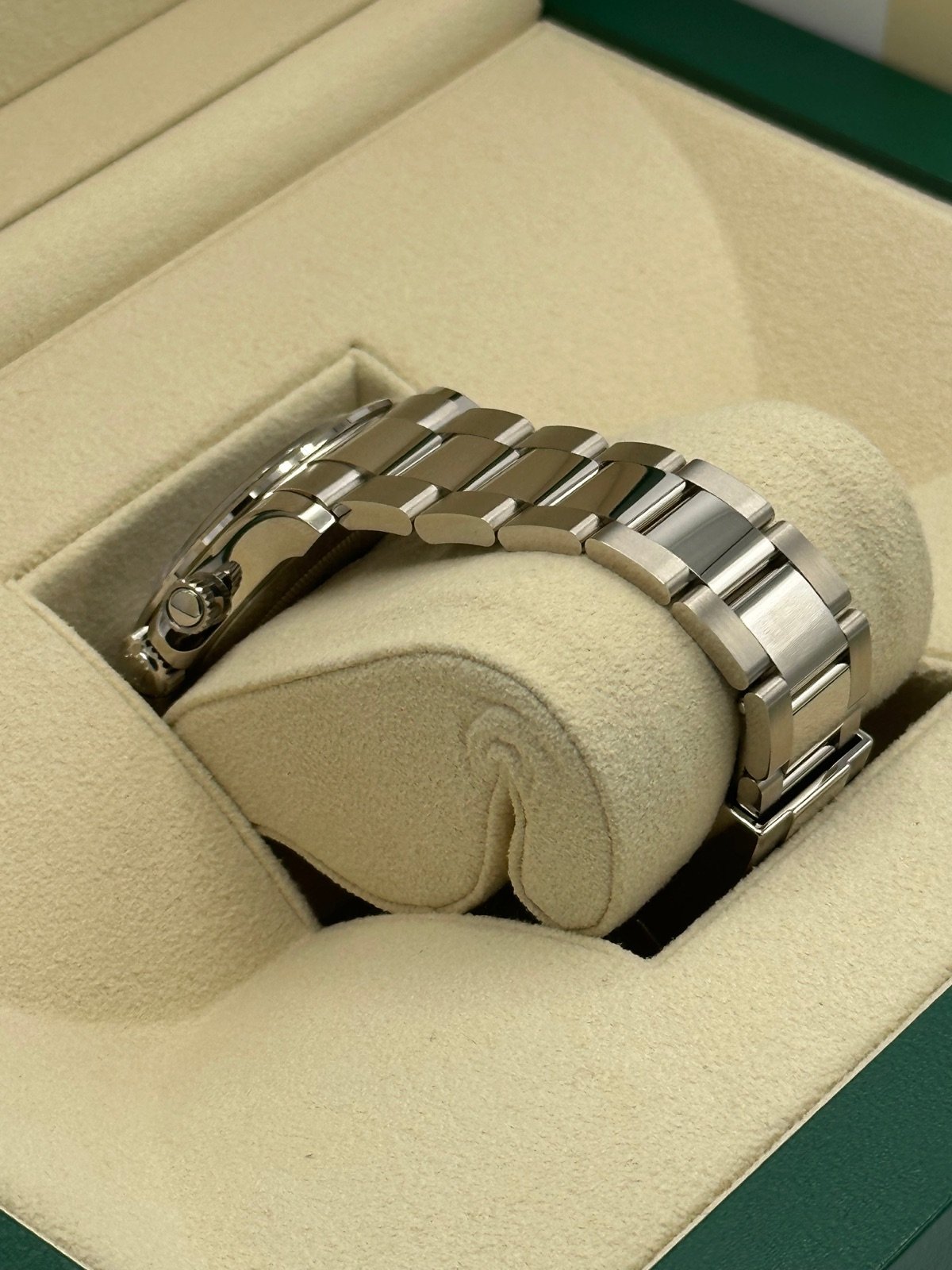 2023 Rolex Daytona 40mm 116509 White Gold Silver Dial (Unworn) - Image 8