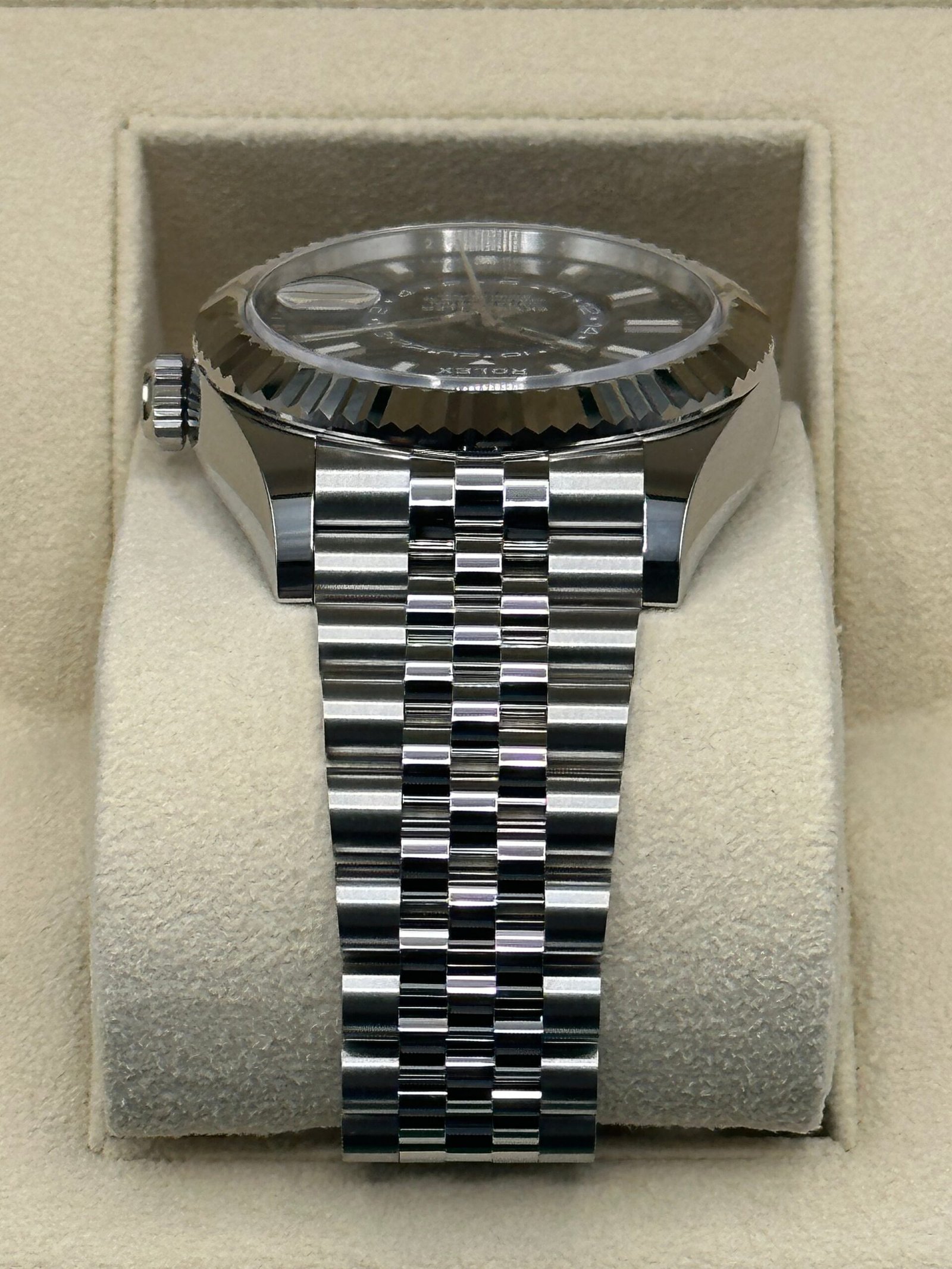 Rolex 2023 Sky-Dweller 42mm 326934 Jubilee Blue Dial (Unworn) - Image 3