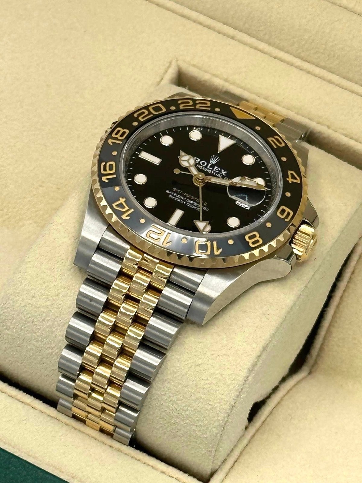2023 Rolex GMT-Master II 40mm 126713GRNR Two-Tone Jubilee Black Dial - Image 11
