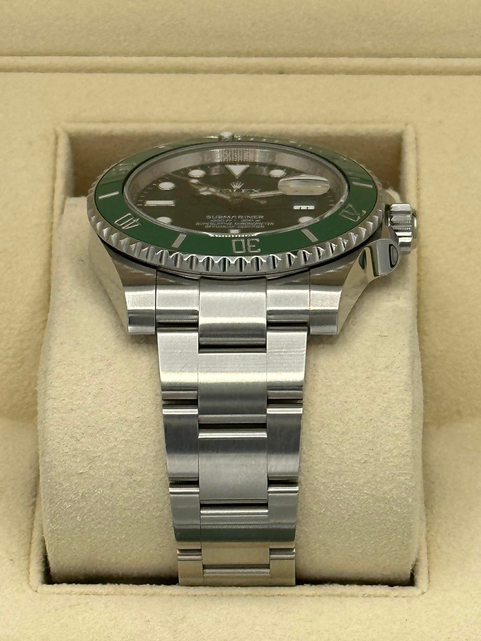 2016 Rolex Submariner “Hulk” 40mm 116610LV Green Dial - Image 4