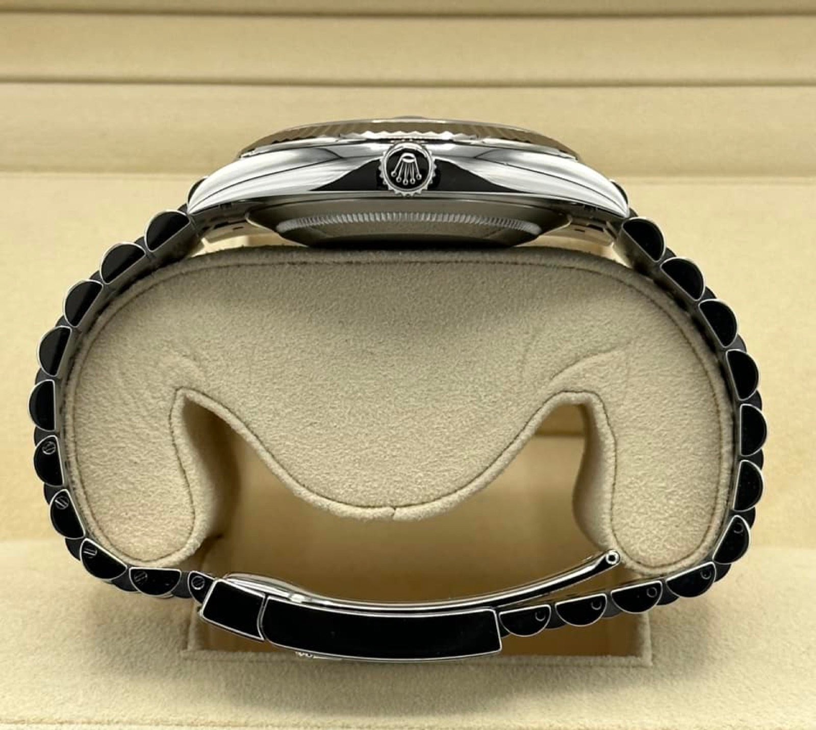 2021 Rolex Datejust 41mm 126334 Jubilee Wimbledon Dial - Image 9