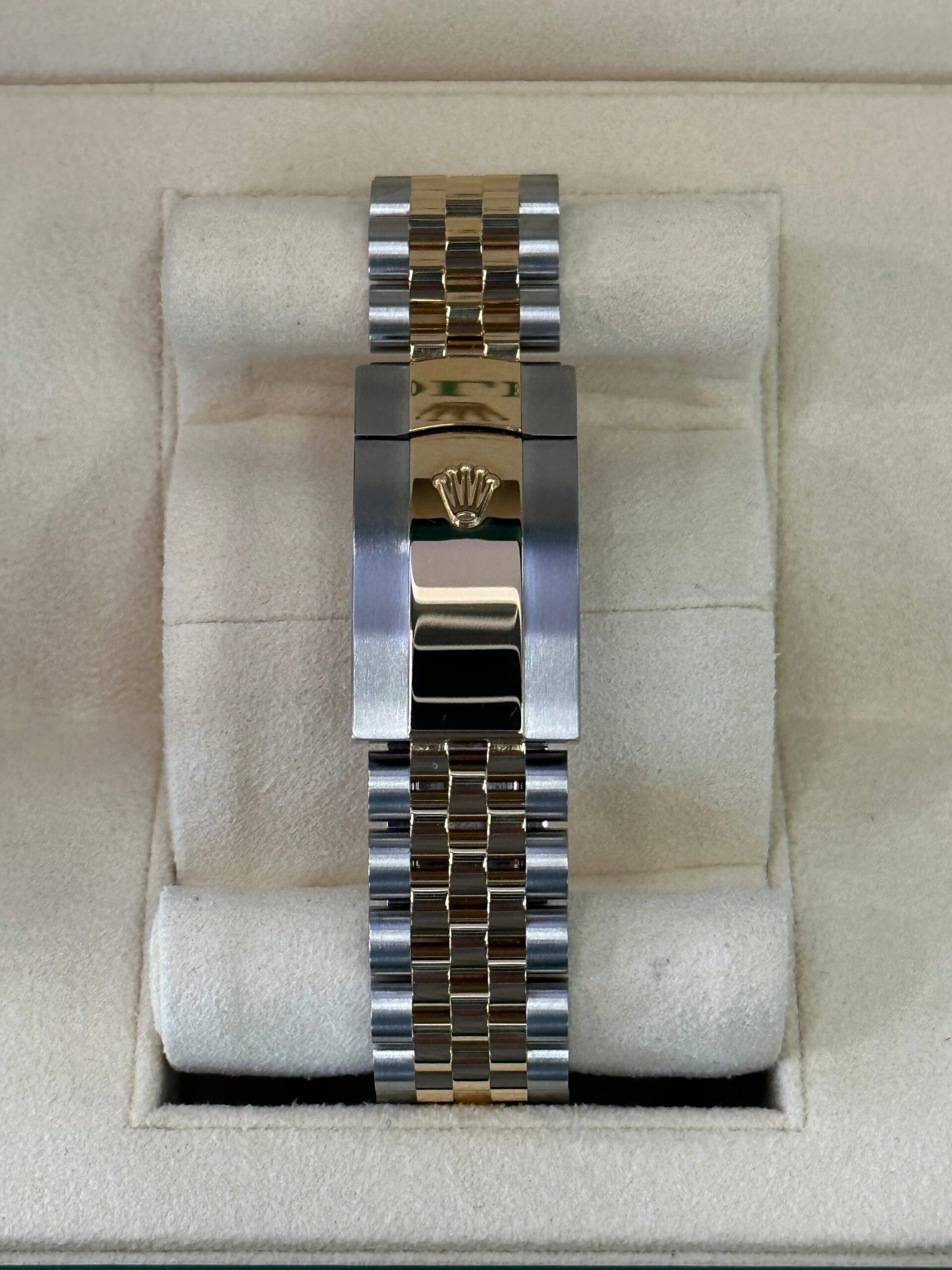 2022 Rolex Datejust 36mm 126233 Two-Tone Jubilee Champagne Dial - Image 2