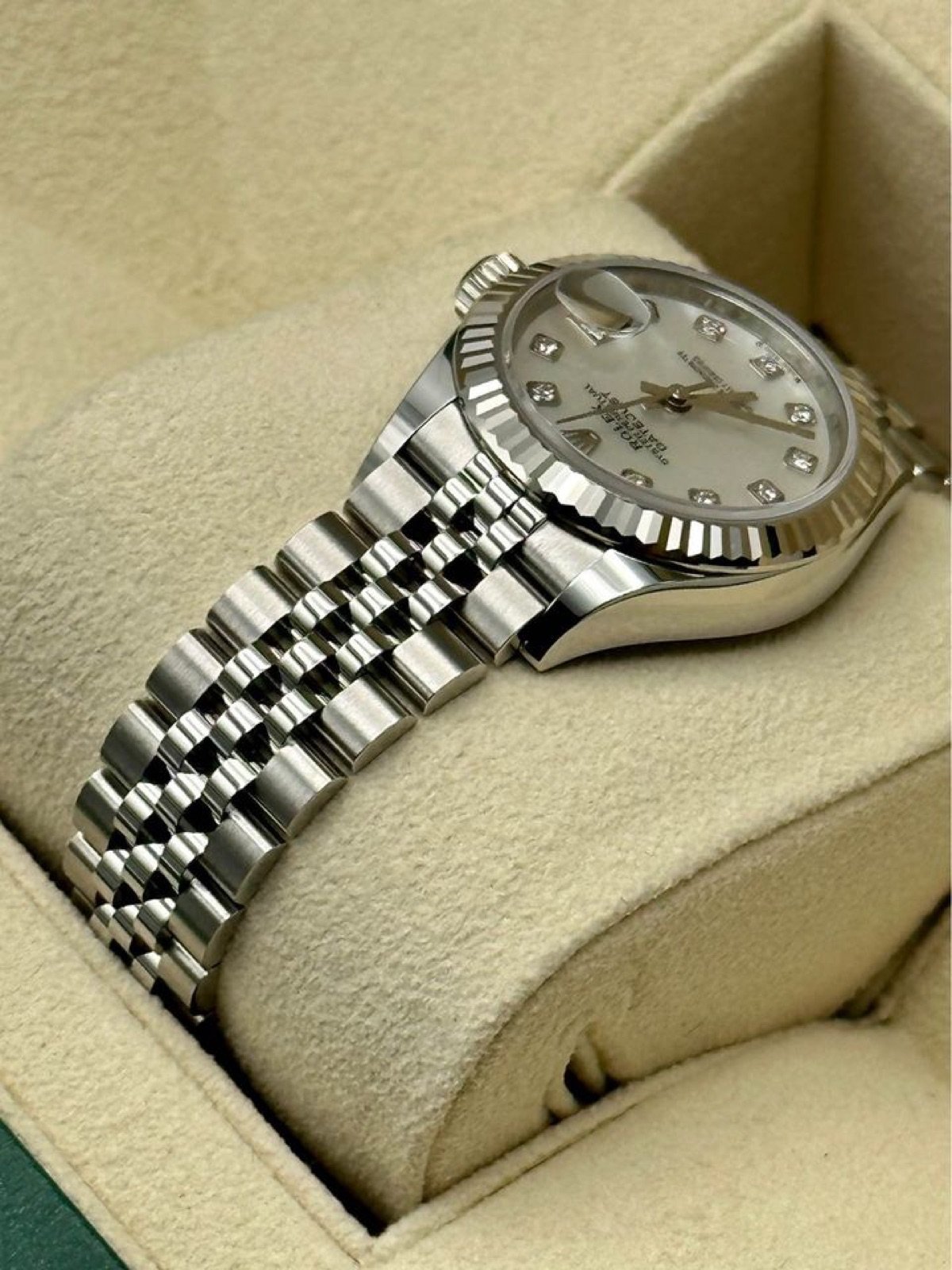 2022 Rolex Ladies Datejust 28mm 279174 Diamond Mother of Pearl Dial (Unworn) - Image 8
