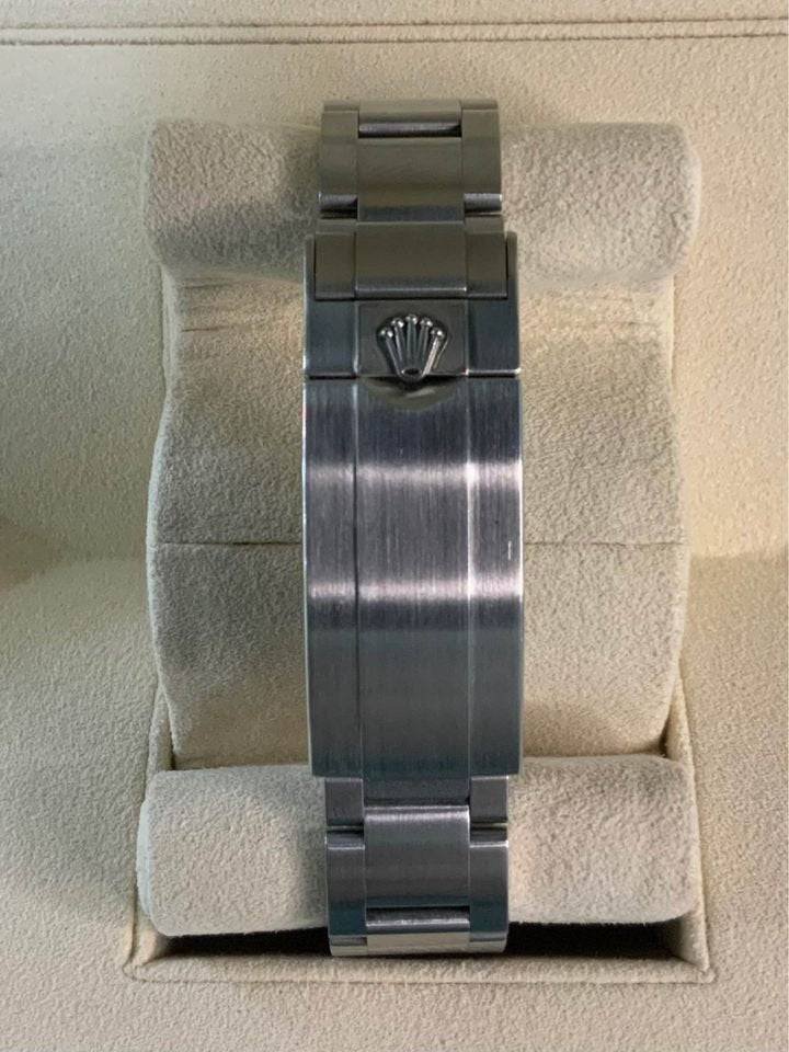 2012 Rolex Submariner “Hulk” 40mm 116610LV Green Dial - Image 2